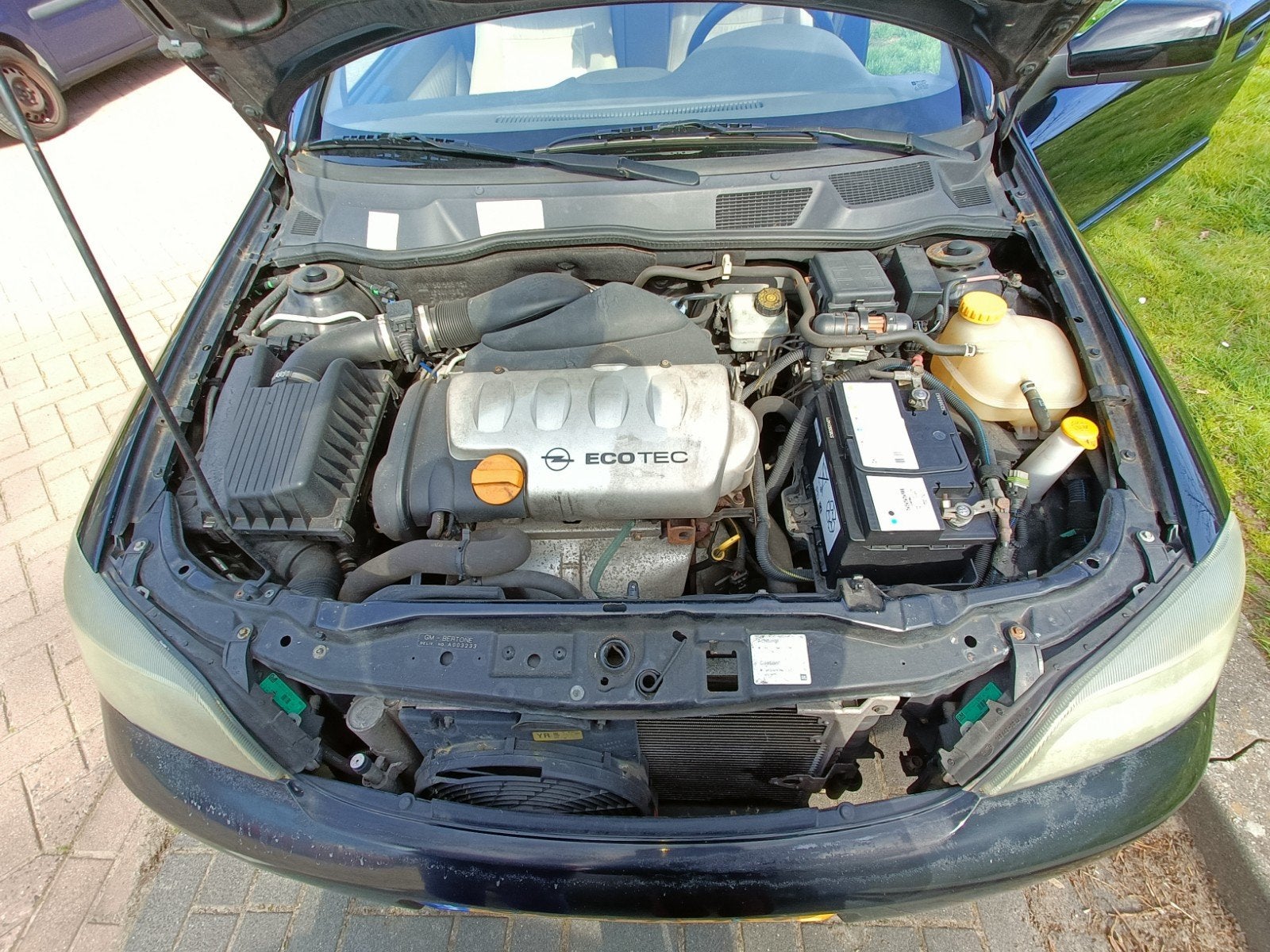 Opel Astra 1.8 I 16V Coupe 2000 Zwart, 1160 kg, 1250 kg, Beige, 4 cilinders