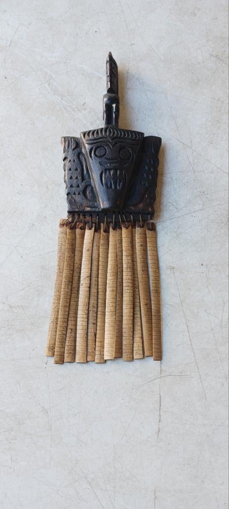 BATAK WAARZEGGERIJ KALENDER UIT INDONESIË UIT HOUT EN BAMBOO, Antiek en Kunst, Kunst | Niet-Westerse kunst, Ophalen of Verzenden