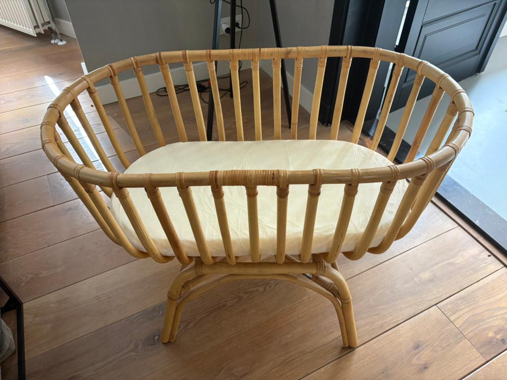 Rotan wiegje childhome ovaal, Kinderen en Baby's, Babywiegjes en Ledikanten, Ophalen, Wieg