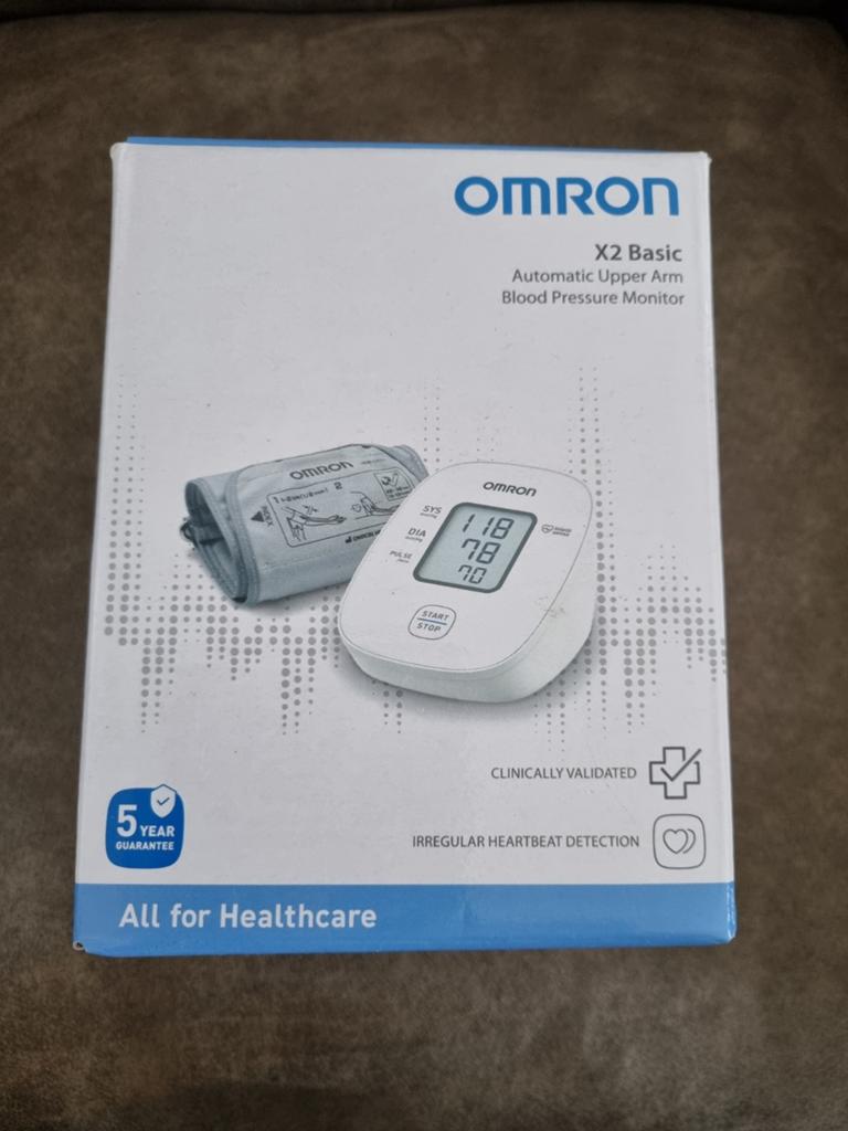 OMRON X2 Basic Automatische Bovenarm Bloeddrukmeter, Ophalen of Verzenden