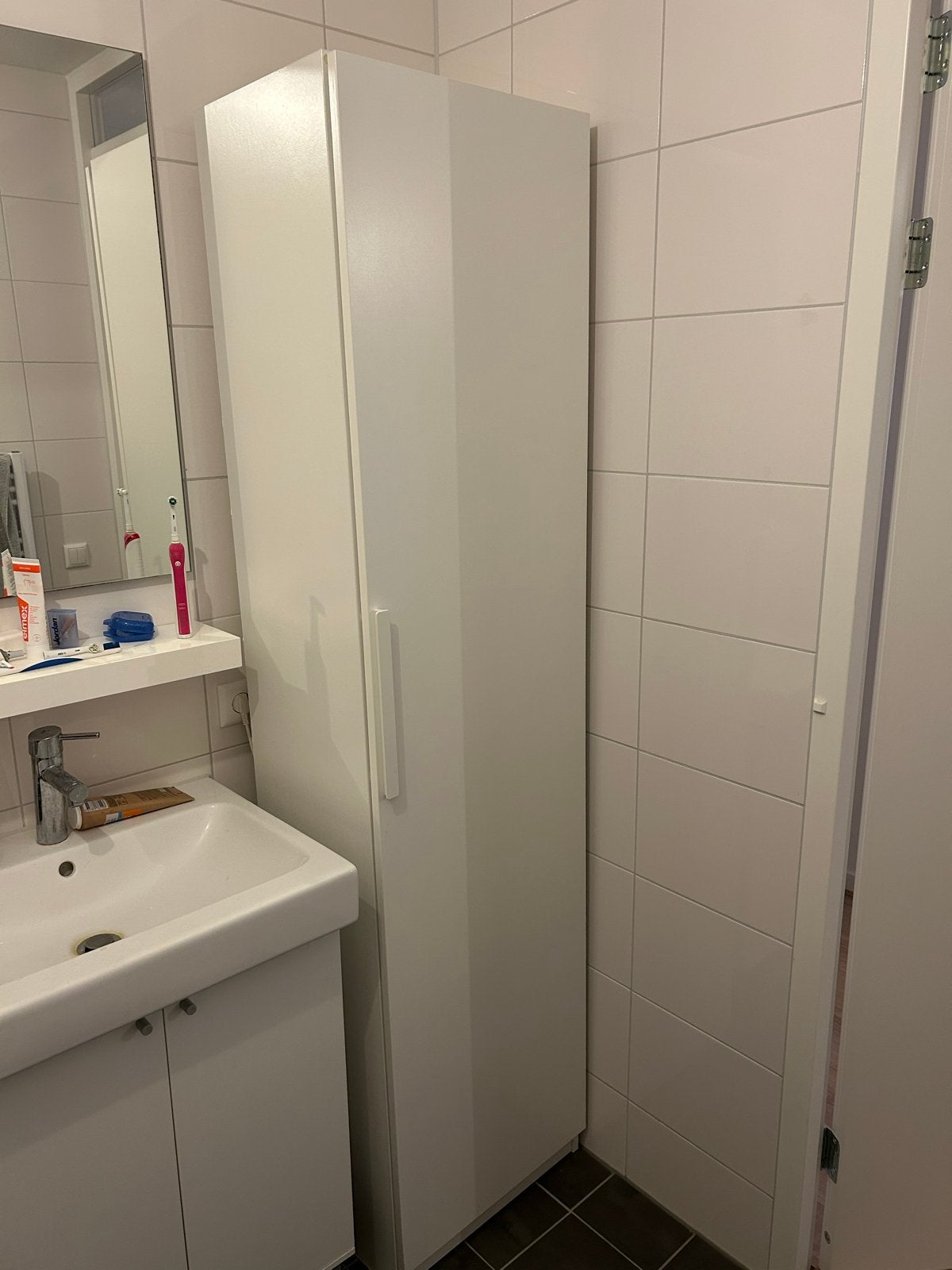IKEA badkamer kast, Ophalen, Zo goed als nieuw