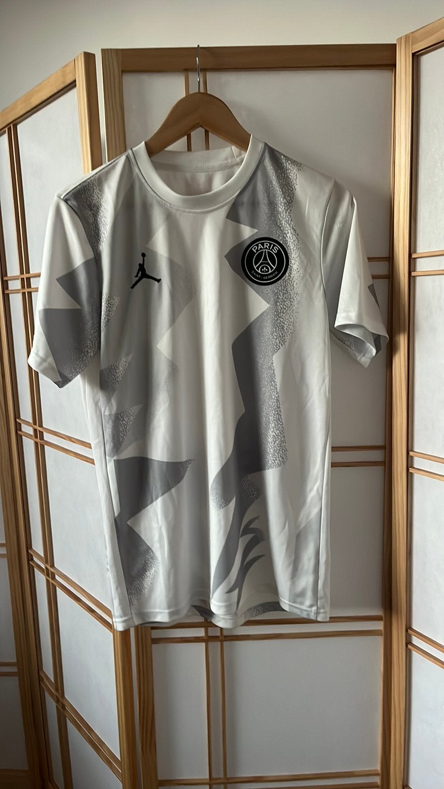 Air Jordan x PSG trainingshirt wit - Maat M, Ophalen of Verzenden, Zo goed als nieuw, Blauw
