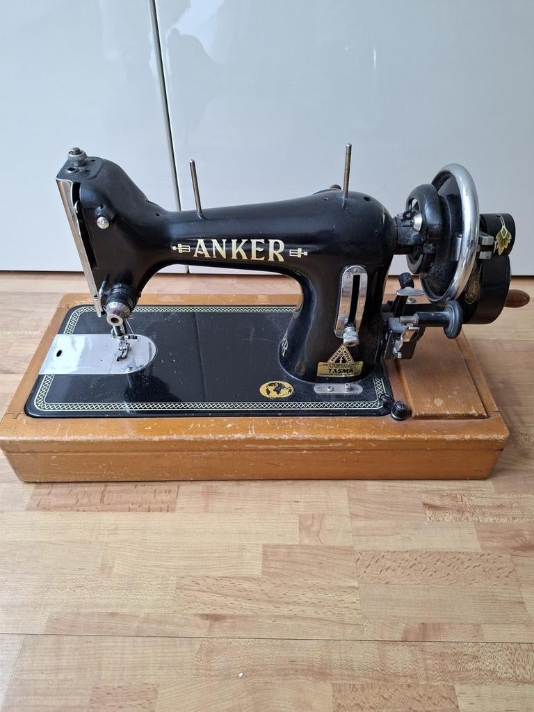 Oude naaimachines, Ophalen
