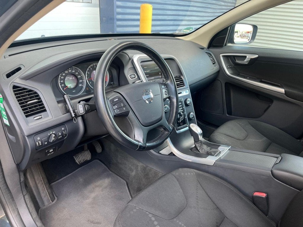 Volvo XC60 2.0 T5 240PK Automaat  Achteruitrijcamera  Trekha, Euro 5, 1598 kg, Origineel Nederlands, XC60