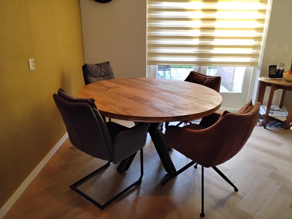 Ronde eettafel 140cm diameter, Ophalen, Rond, Zo goed als nieuw, Vijf personen of meer