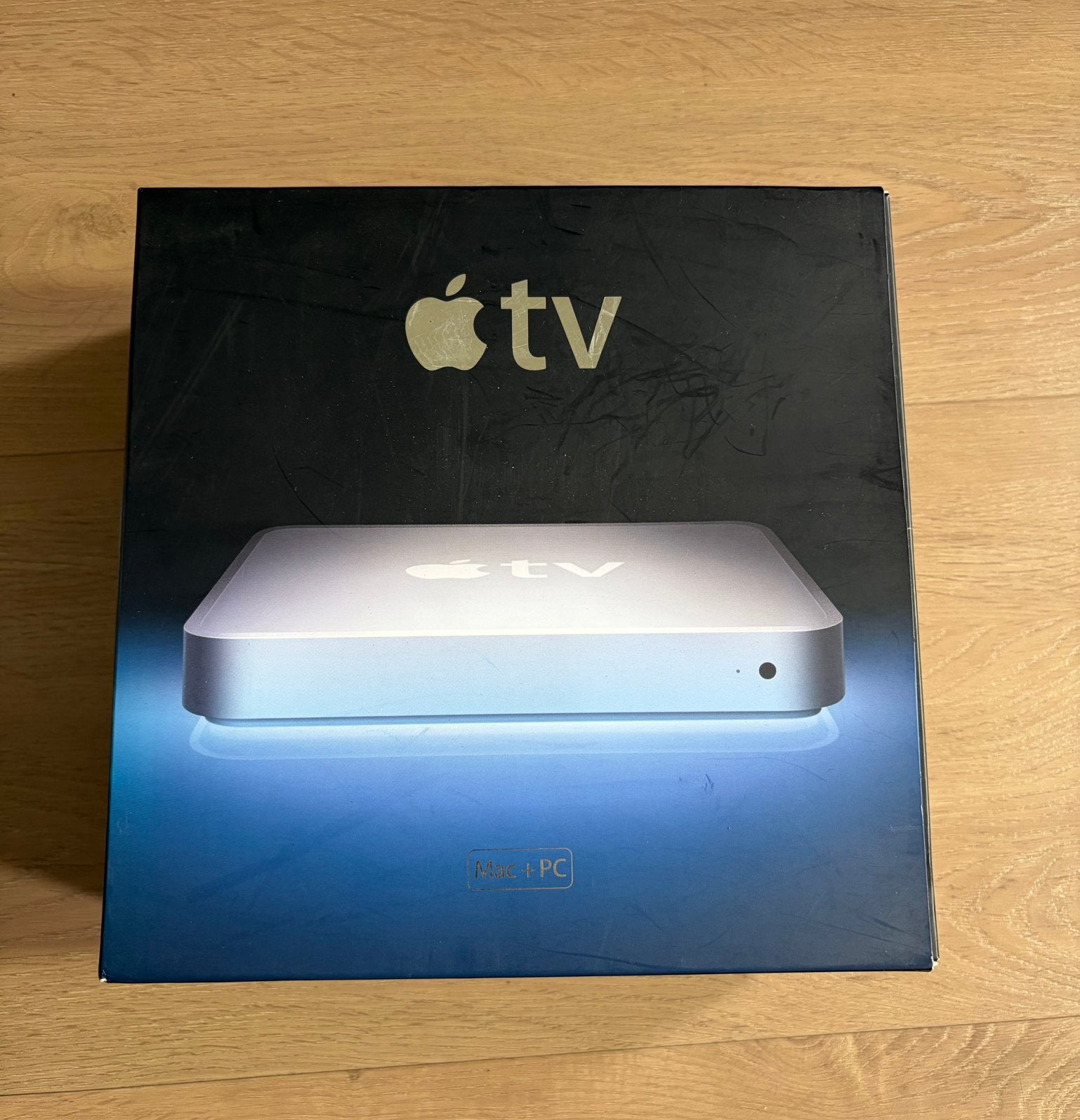 Apple TV 1 Nieuw, Computers en Software, Apple Desktops, Verzenden, Zo goed als nieuw, Overige modellen, Onbekend