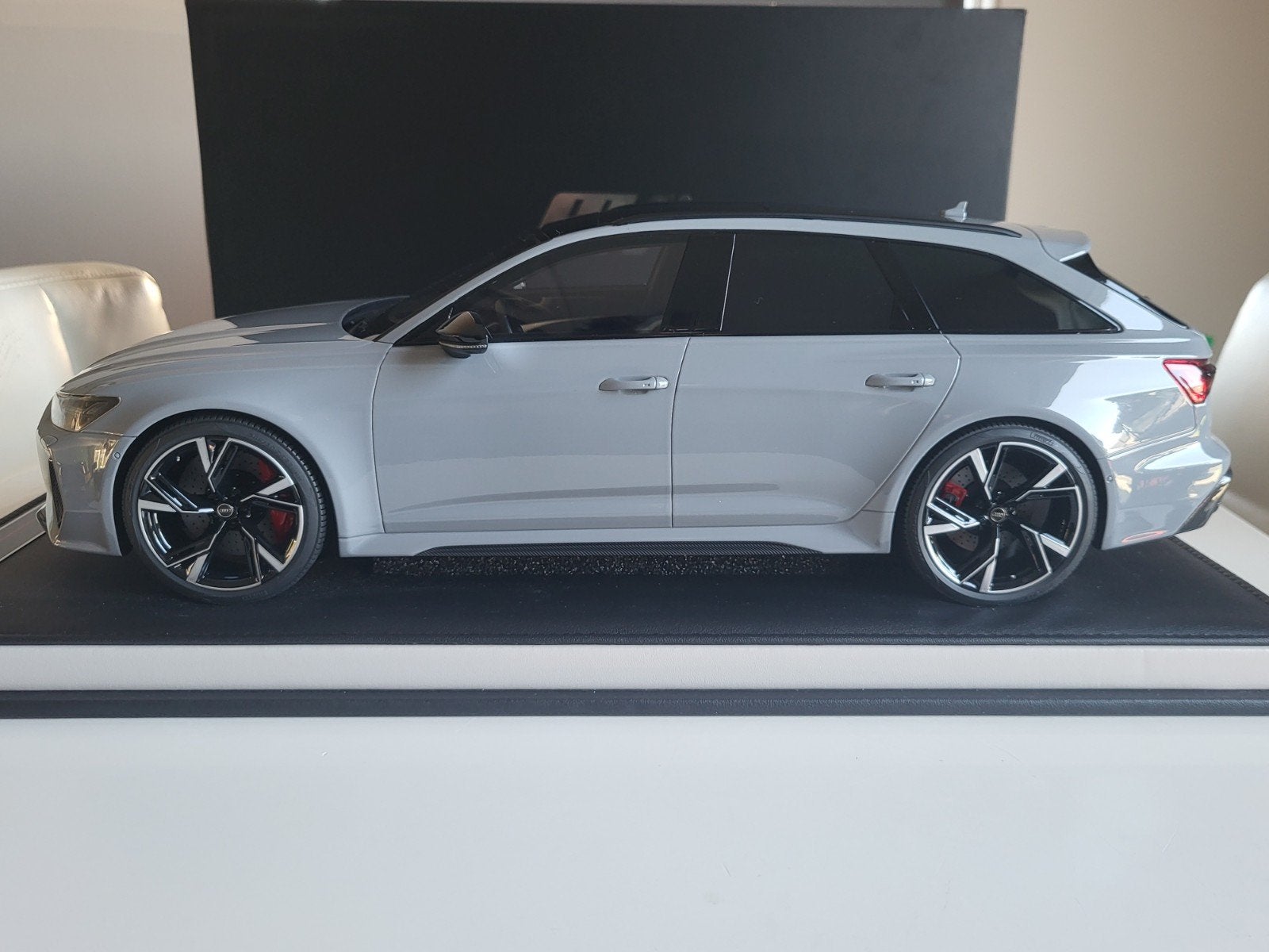 1:12 Motor Helix Audi RS6 (C8) Nardo Grey #3/40 geen 1/18, Hobby en Vrije tijd, Modelauto's | 1:5 tot 1:12, BBR, Auto, Ophalen of Verzenden
