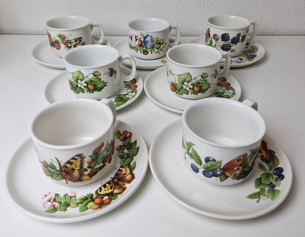 Marjolein Bastin kop en schotel set, 7 stuks, Ophalen of Verzenden, Zo goed als nieuw, Overige stijlen, Kop(pen) en/of Schotel(s)