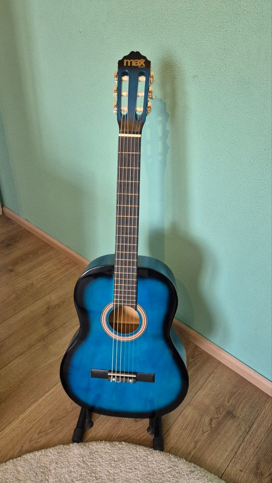 Foto 2 van Max Music Klassieke Gitaar met Accessoires