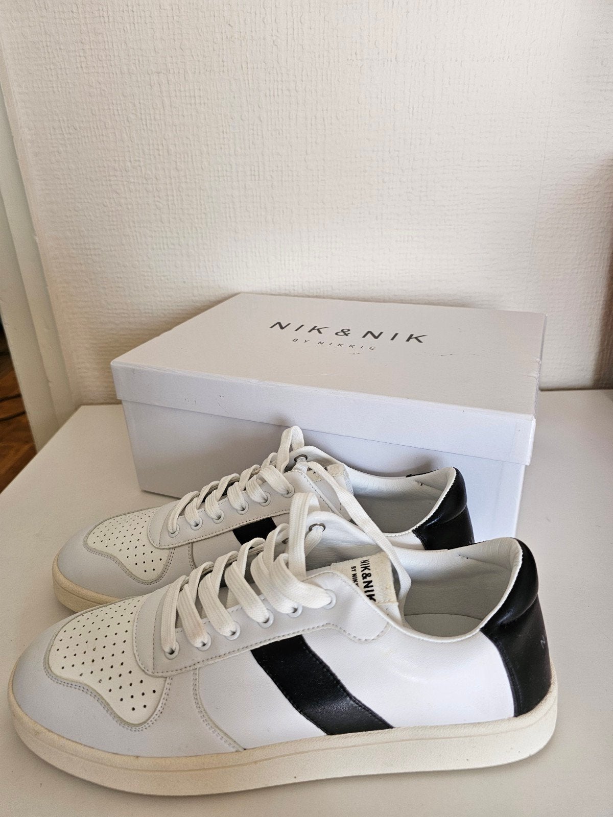 Nieuwe Nik & Nik by Nikkie sneakers maat 41, Kleding | Dames, Wit, Nieuw, Ophalen of Verzenden, Sneakers of Gympen