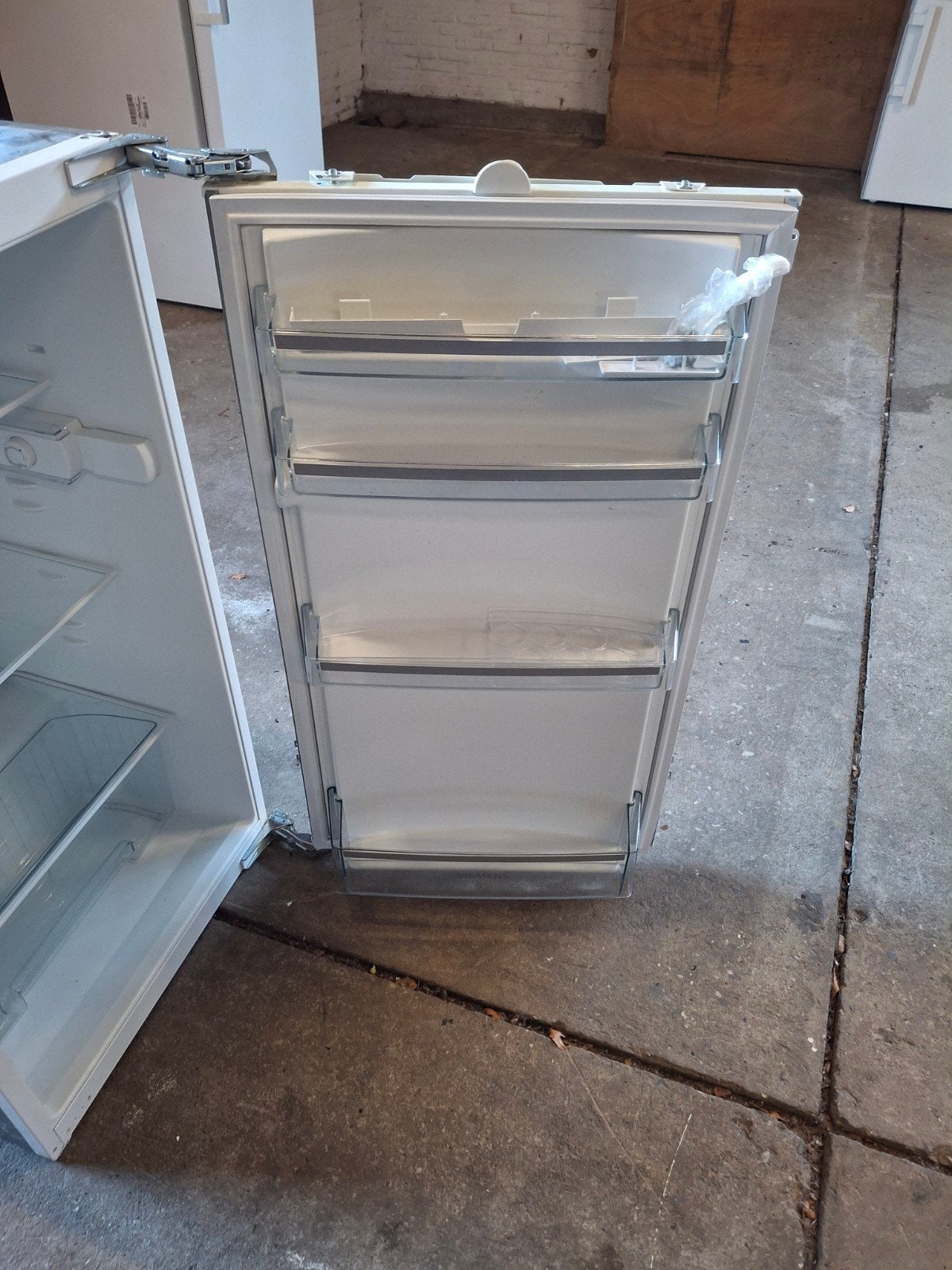 Siemens  Inbouw Koelkast deur op deur systeem, Zonder vriesvak, Minder dan 85 cm, 100 tot 150 liter, Ophalen of Verzenden