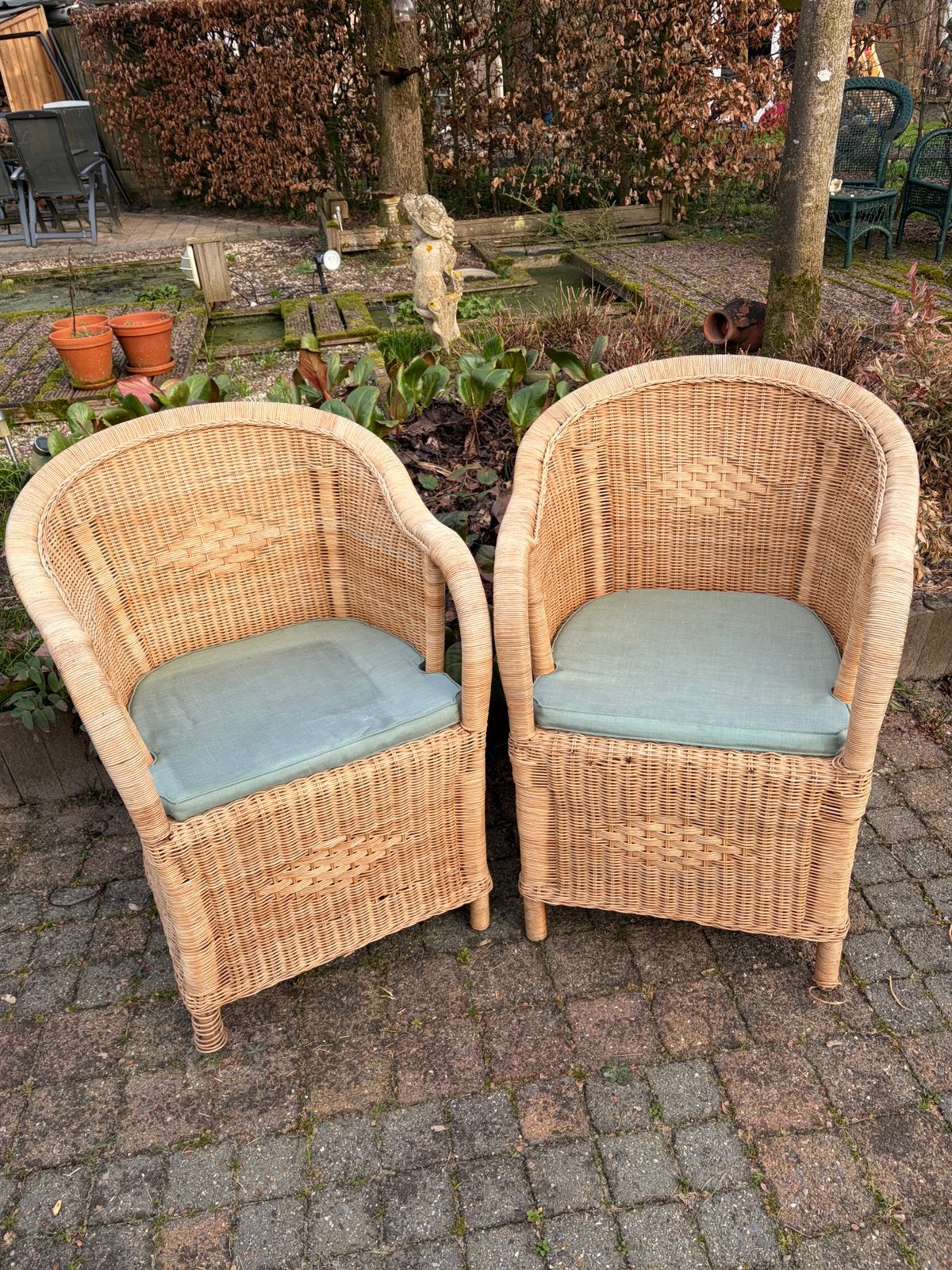 2 tuinstoelen rotan met tafeltje altijd binnen gestaan, Tuin en Terras, Ophalen, Gebruikt, Rotan