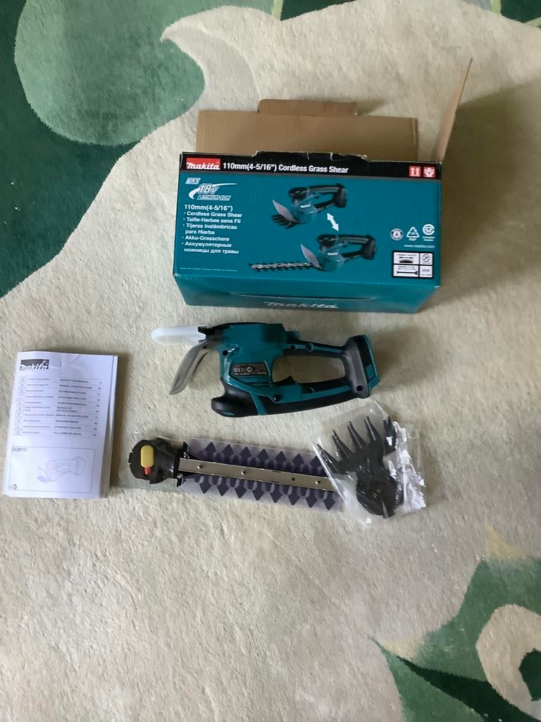 2 x Makita accu heggenschaar 18 V + 1x accu 2.0 Ah + lader, Ophalen of Verzenden, Nieuw