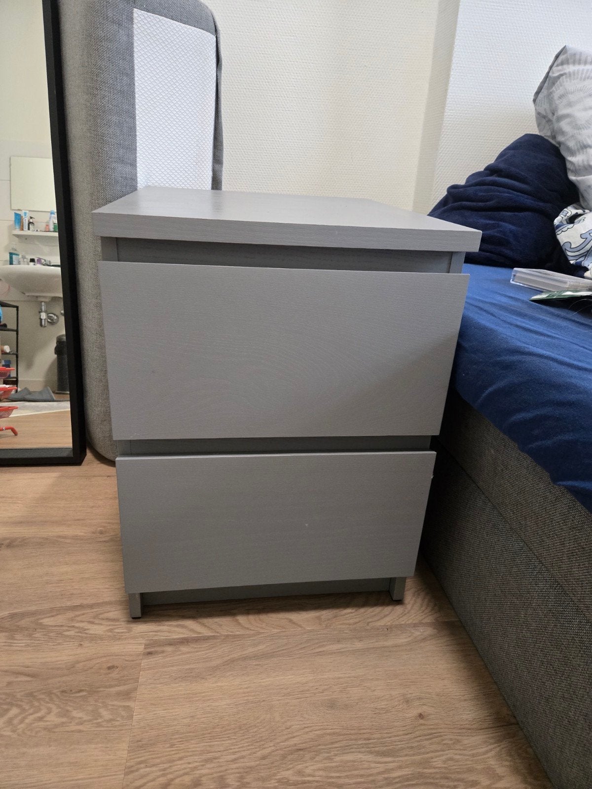 IKEA ladekastje - grijs, 2 lades, Huis en Inrichting, Slaapkamer | Nachtkastjes, Gebruikt, 55 tot 70 cm, 45 tot 65 cm, Hout, Ophalen of Verzenden