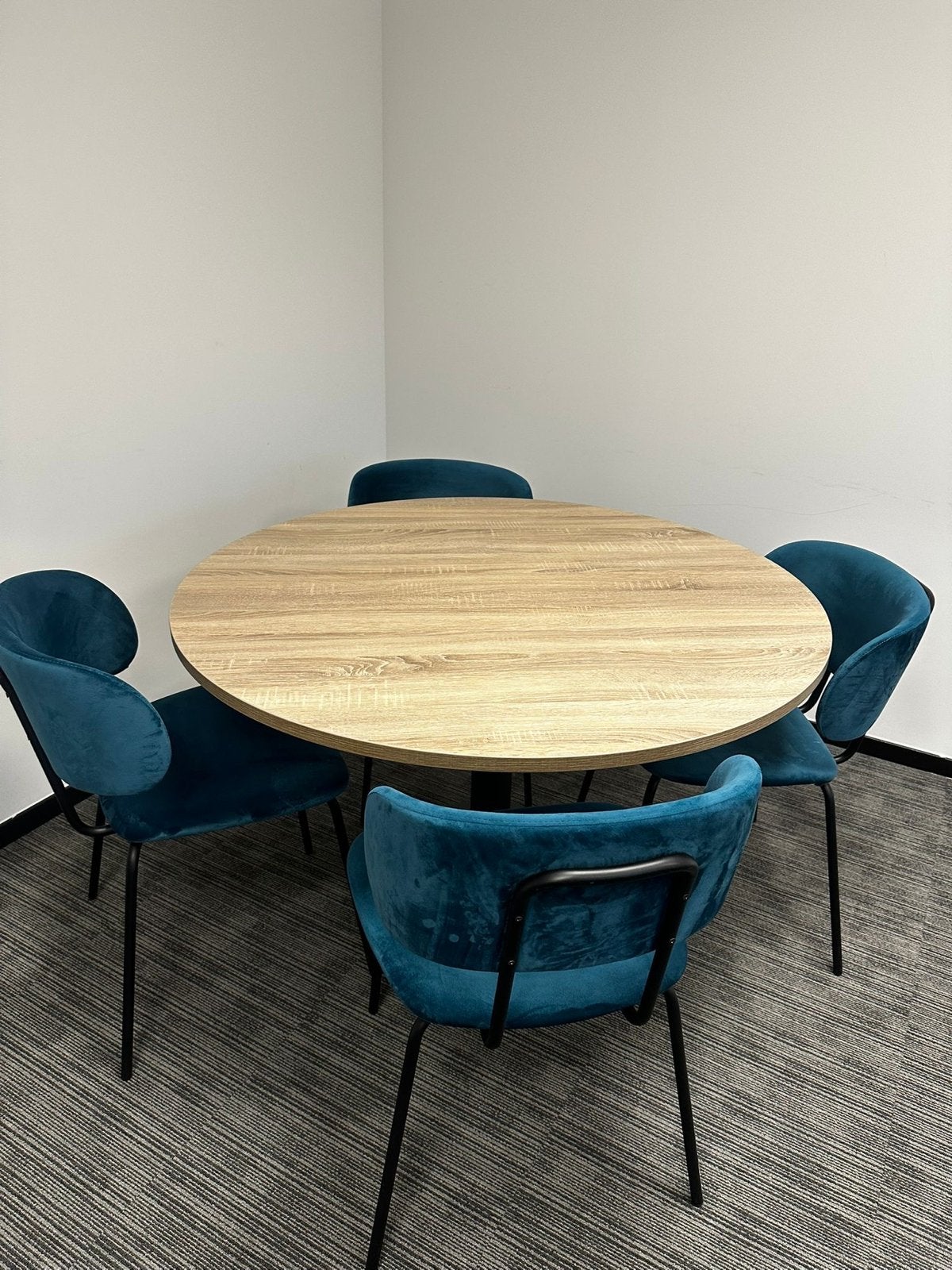 1x set vergadertafel 120cm rond - 2 luxe blauwe stoelen, Huis en Inrichting, Bureaus, Gebruikt, 120 cm, 120 cm, Hout