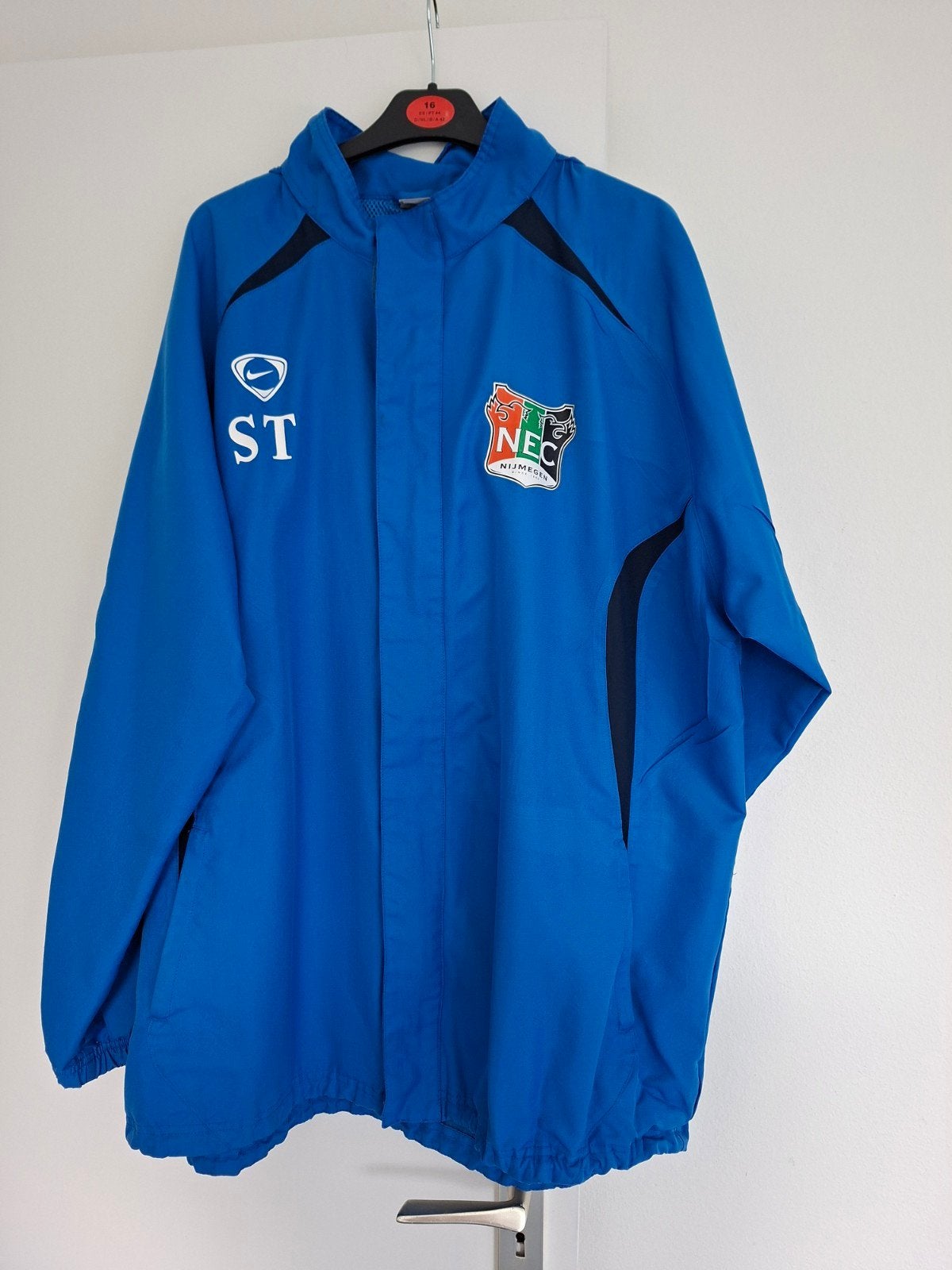 Nike NEC Nijmegen Regenjas - Maat XL, Blauw, Nike, Maat 56/58 (XL), Ophalen of Verzenden