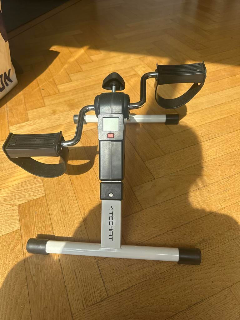 TECHFIT Mini Hometrainer - Compact en Draagbaar, Sport en Fitness, Ophalen, Armen, Zo goed als nieuw, Metaal
