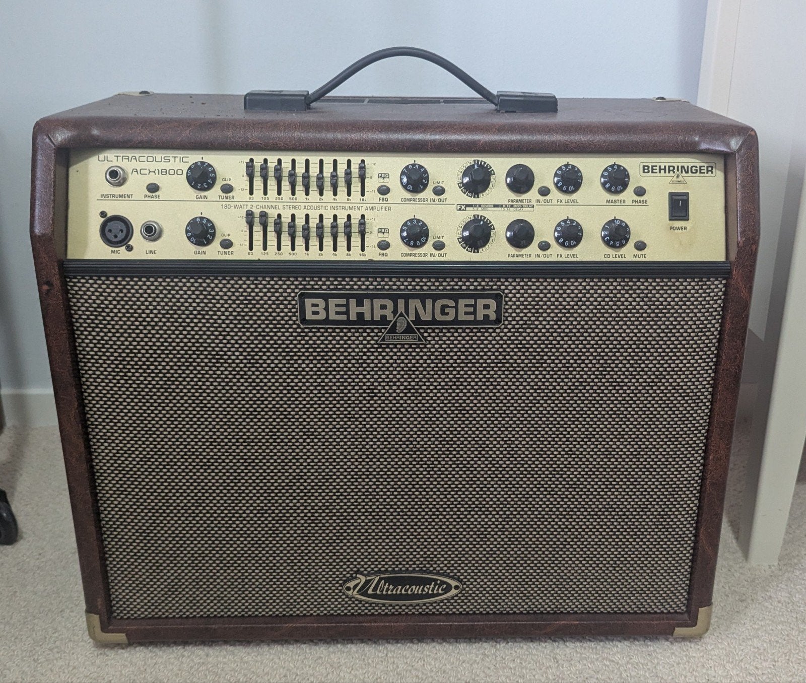 Behringer Ultracoustic ACX1800 - 265W akoestische versterker, Ophalen, Zo goed als nieuw, Gitaar, 100 watt of meer