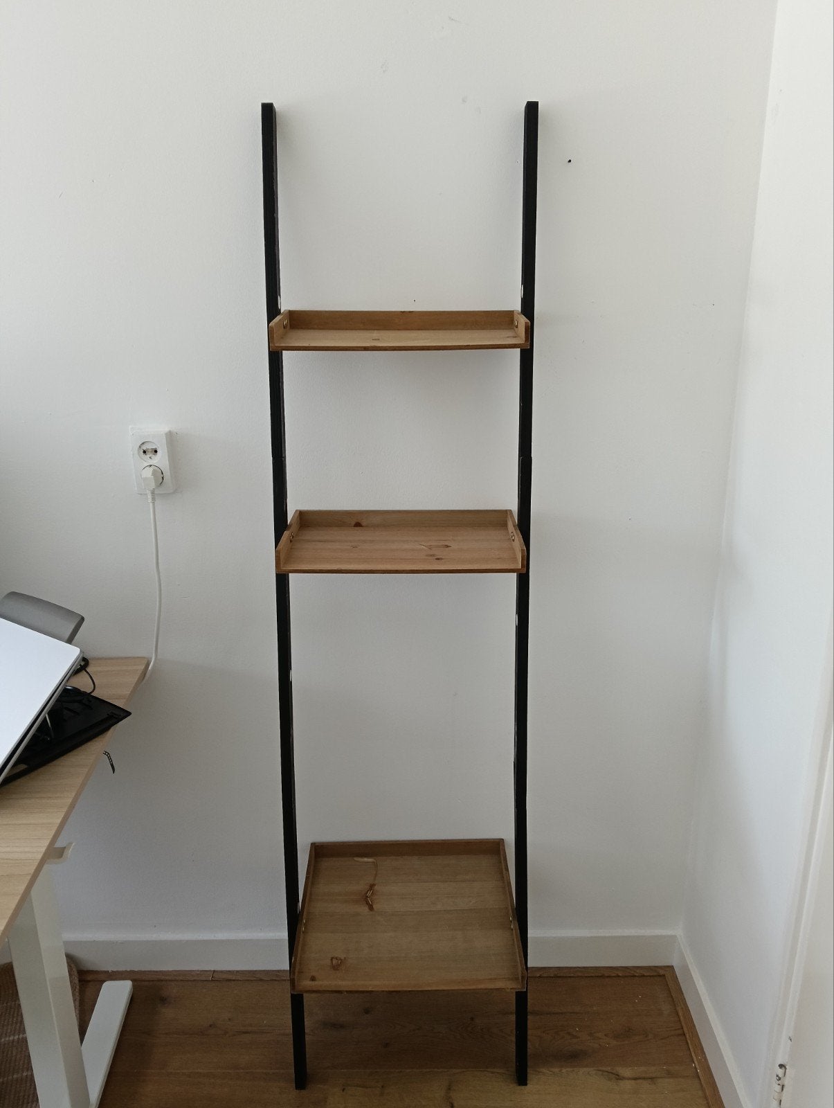 Wandrek / Boekenplank met 3 planken - Zwart/Hout, Met plank(en), Gebruikt, Minder dan 150 cm, 150 tot 200 cm