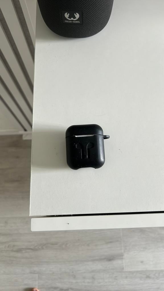 Airpods, Ophalen of Verzenden, Zo goed als nieuw, Zwart