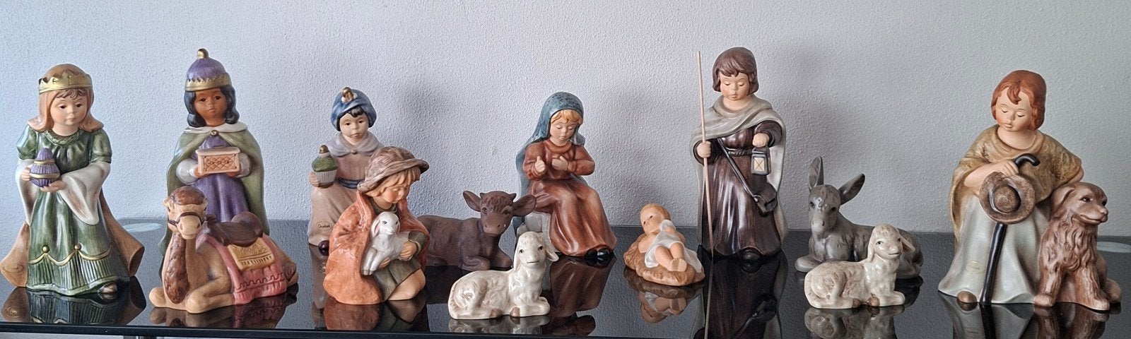 Goebel kerstgroep 46-serie - 13-delig - handbeschilderd, Diversen, Ophalen of Verzenden, Zo goed als nieuw