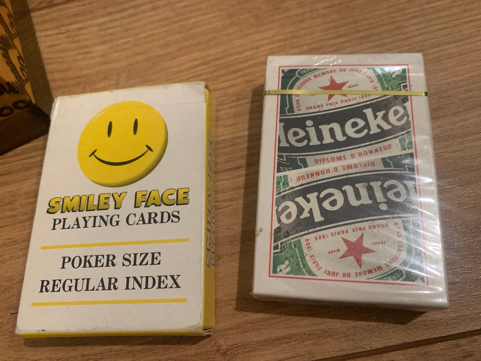 Heineken smiley speelkaarten Canasta met houten doosje, Een of twee spelers, Ophalen of Verzenden, Nieuw