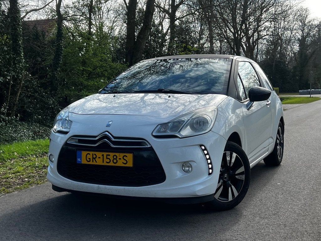 Citroen DS3 1.4 Chic | Airco + Cruise + Radio Nu € 2.450,-, Voorwielaandrijving, Euro 5, Stof, Zwart