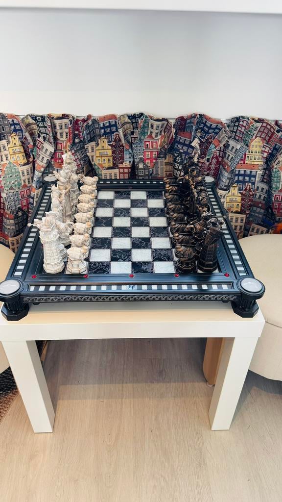 Harry Potter Schaakset  Wizard Chess €150, Een of twee spelers, Ophalen, Zo goed als nieuw