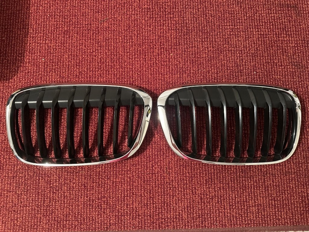 Radiator grille BMW X1