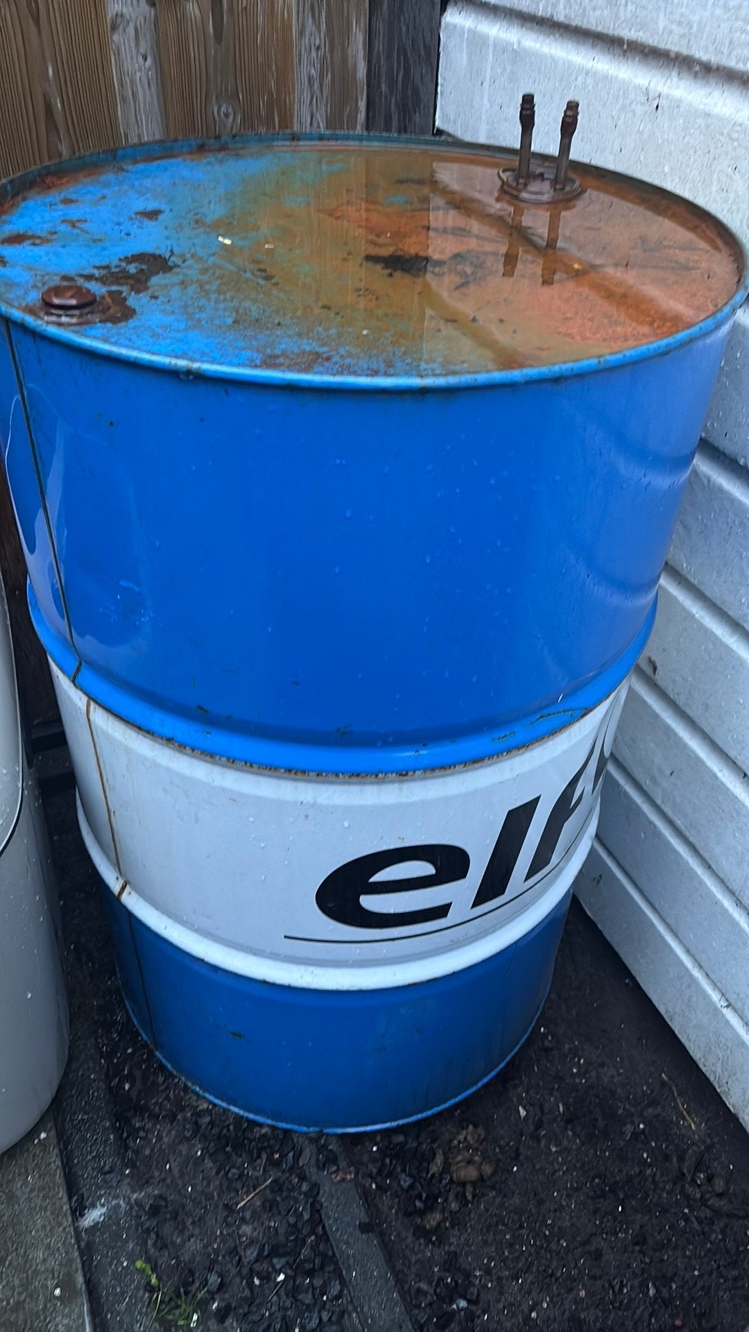 Olievat elf, Ophalen