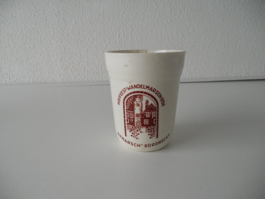 Regout beker Opmarsch Dordrecht, Antiek en Kunst, Ophalen of Verzenden