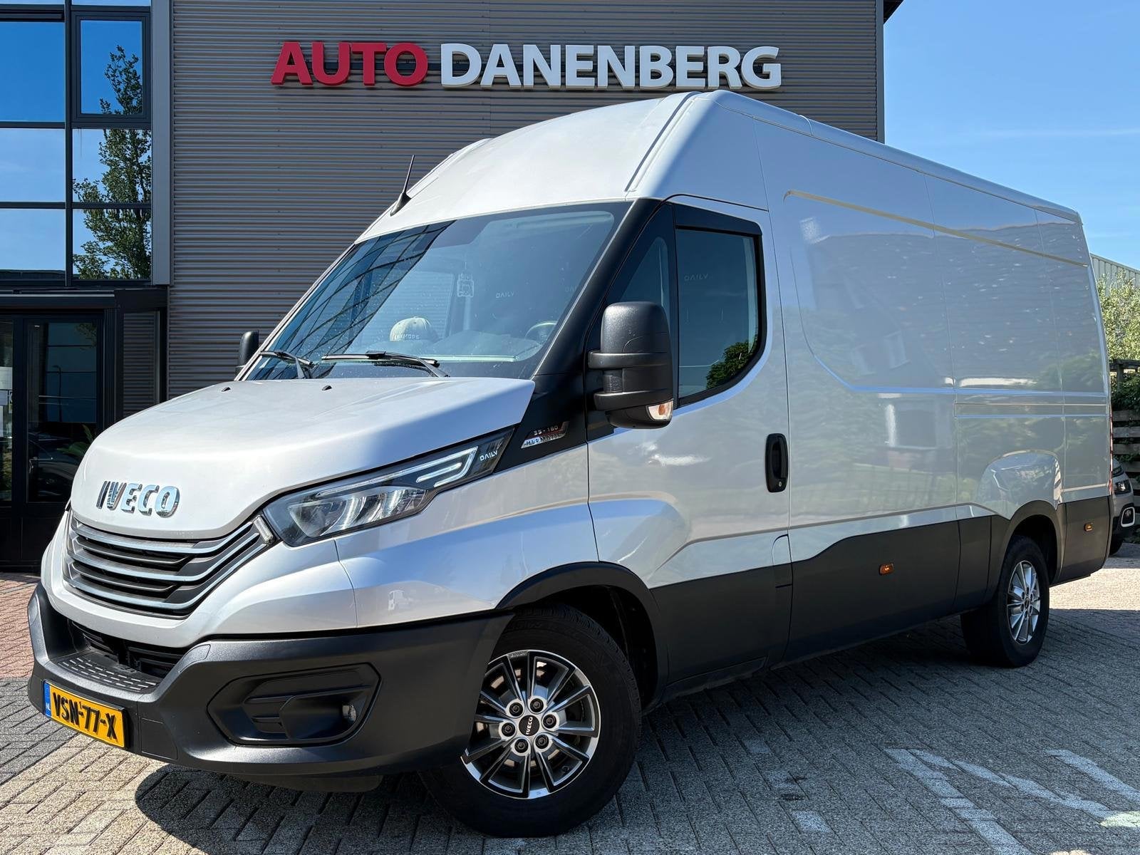 Iveco Daily 35S18HV 3.0 352L H3 UNIEK! TREKHAAK! 3500kg, Auto's, Automaat, 4 cilinders, Iveco, Origineel Nederlands