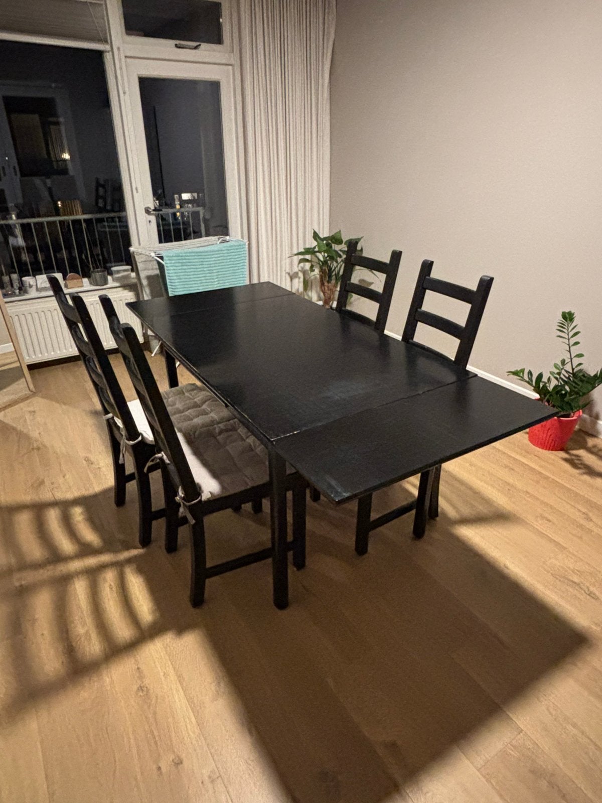 Extendable dining table, Huis en Inrichting, Tafels | Eettafels, Ophalen, 100 tot 150 cm, Zo goed als nieuw, 150 tot 200 cm
