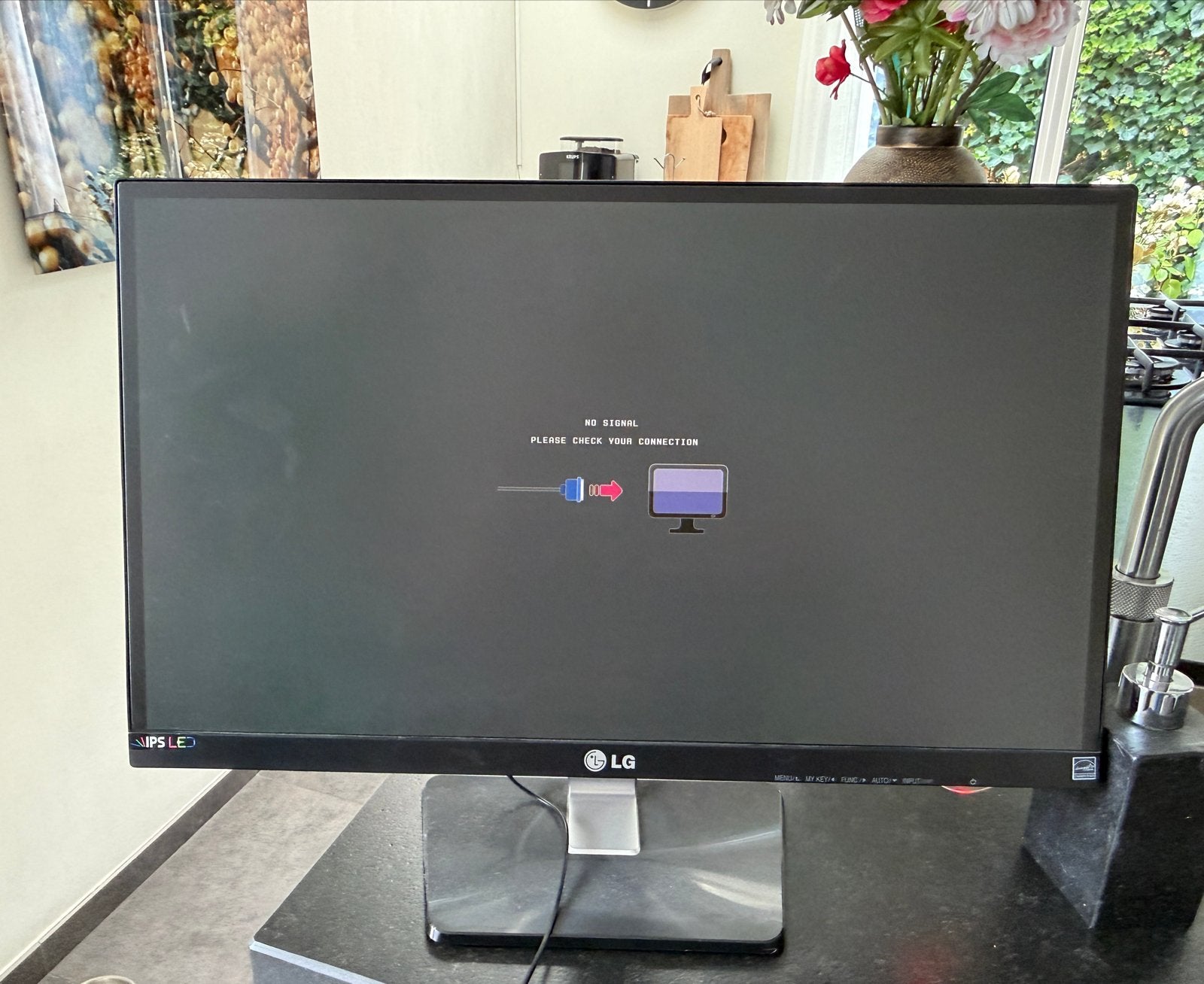 LG Flatron IPS237L - Full HD IPS Monitor, Ophalen, IPS, Full HD, 5 ms of meer