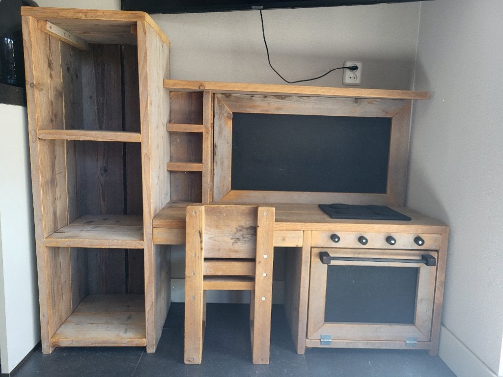 Steigerhouten Speelkeuken met opbergvakken en stoeltje, Ophalen, Gebruikt, Hout, Speelkeuken