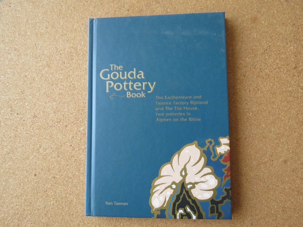 Gouda Pottery Book, Ophalen of Verzenden, Zo goed als nieuw