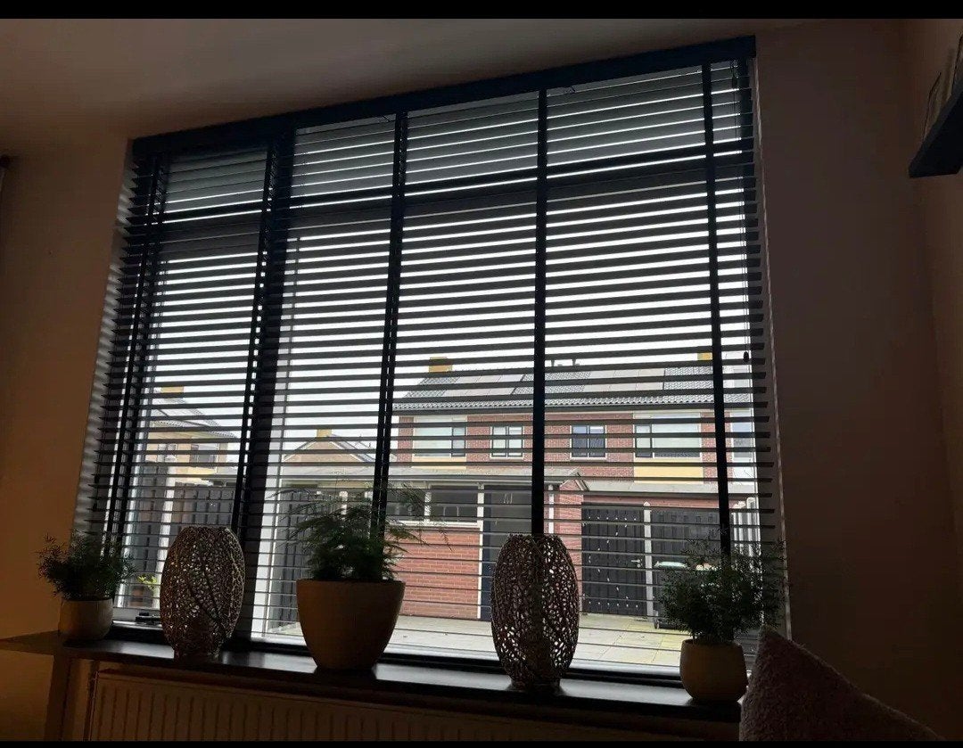 *GEZOCHT * naar 2x jaloezieën 133 breed 190 lang, Ophalen, Jaloezie, 190 cm, Hout