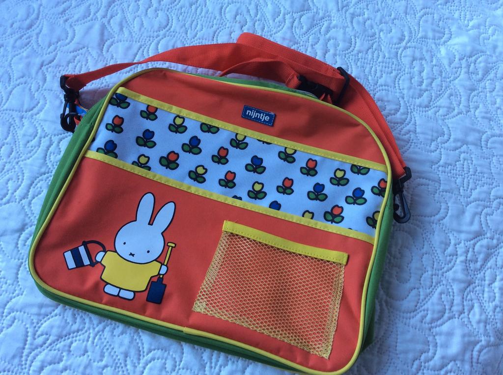 Nieuwe schooltas/verzorgingstas Nijntje (oranje-groen-geel), Minder dan 30 cm, Nieuw, Oranje, Ophalen of Verzenden
