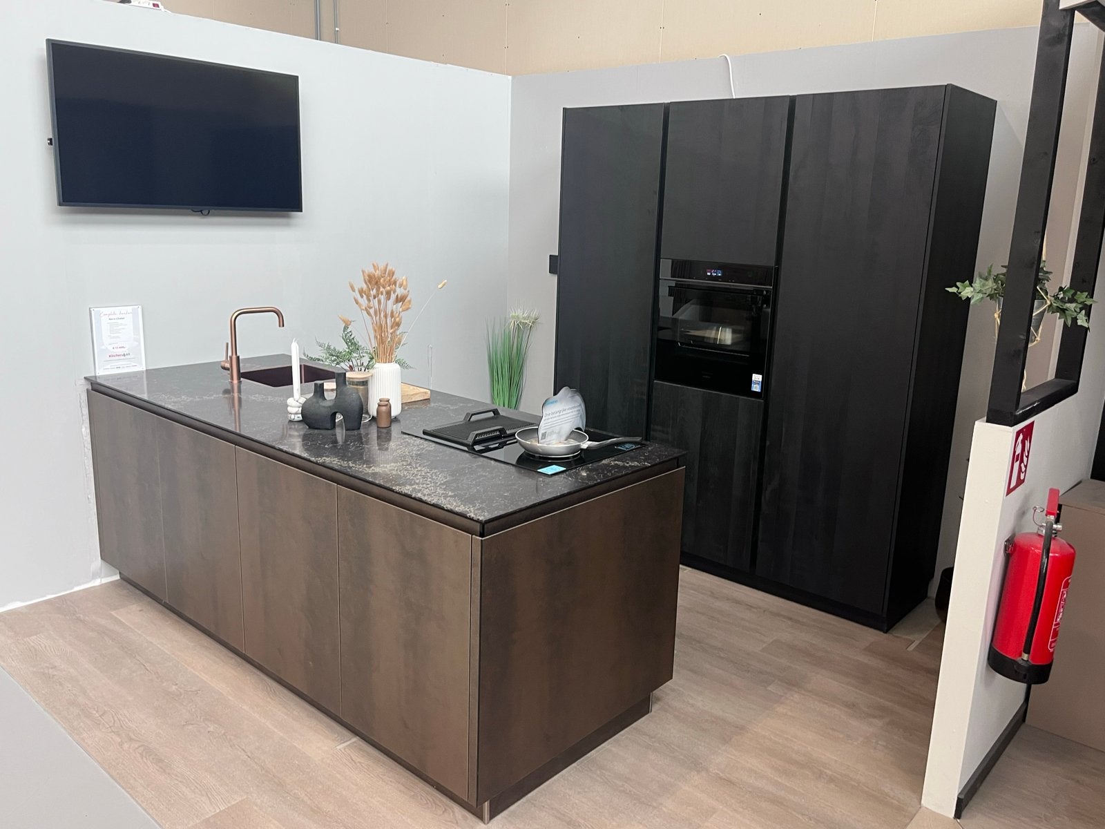 Showroom keuken Nero Chalet, Ophalen, Overige materialen, Overige typen, Zo goed als nieuw