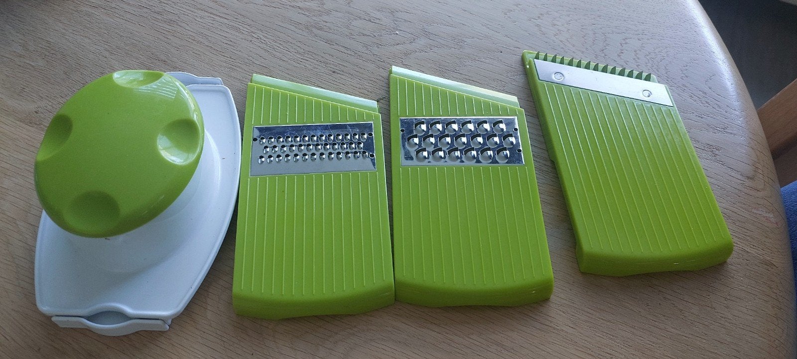 Mandoline rasp met verschillende bladen, Kunststof, Nieuw, Ophalen of Verzenden, Groen