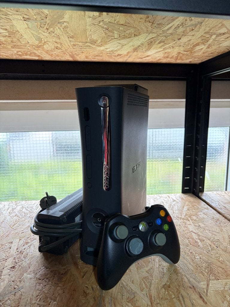 Xbox 360 Elite 120gb incl controller en game, Spelcomputers en Games, 360 Elite of Super Elite, Ophalen of Verzenden, Zo goed als nieuw
