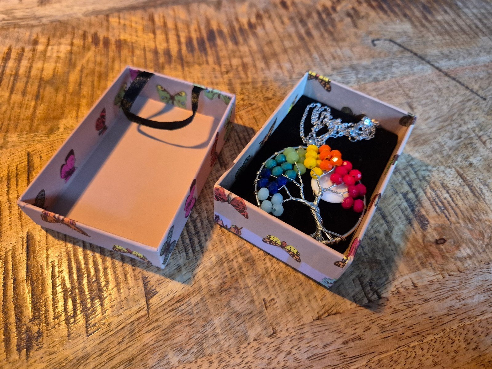 Nieuw Levensboom ketting met doosje, Nieuw, Ophalen of Verzenden, Zilver, Overige materialen