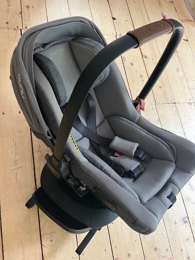 Maxicosi + base Nuna Pipa next, Kinderen en Baby's, Autostoeltjes, Autogordel of Isofix, Gebruikt, 0 t/m 13 kg, Ophalen