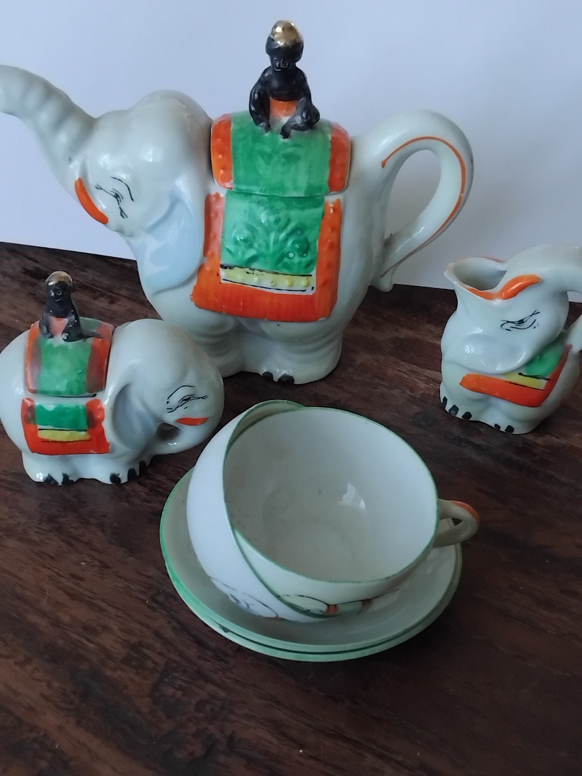 Vintage olifanten theeservies met aapjes, Antiek en Kunst, Antiek | Porselein, Ophalen of Verzenden
