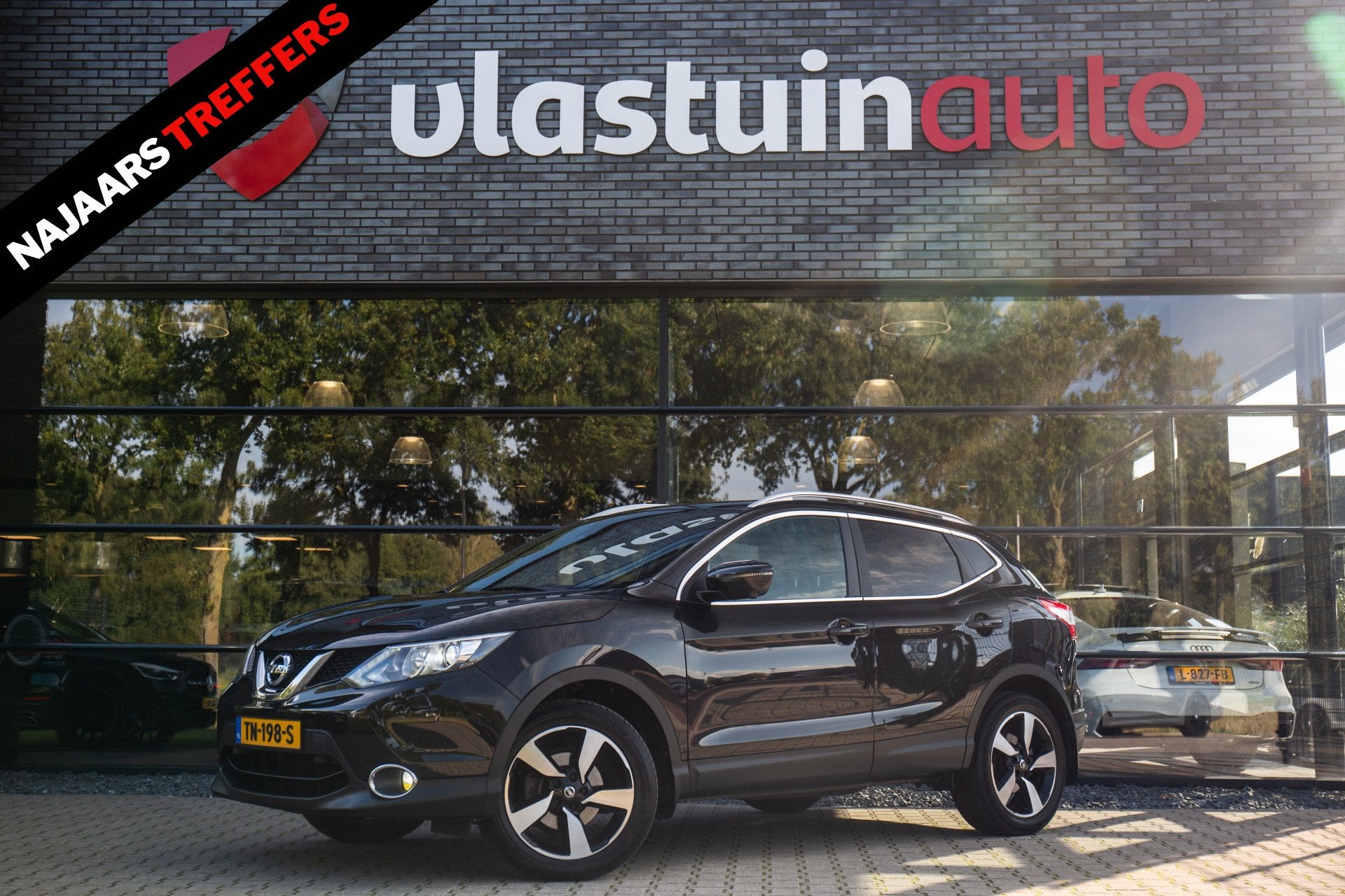 Nissan QASHQAI 1.2 Tekna , Panoramadak, Trekhaak, 360-camera, Voorwielaandrijving, Gebruikt, 4 cilinders, 116 pk