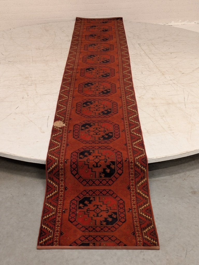 Oosterse loper rood, 420 x 68 cm, Gebruikt, N.v.t., N.v.t., 200 cm of meer