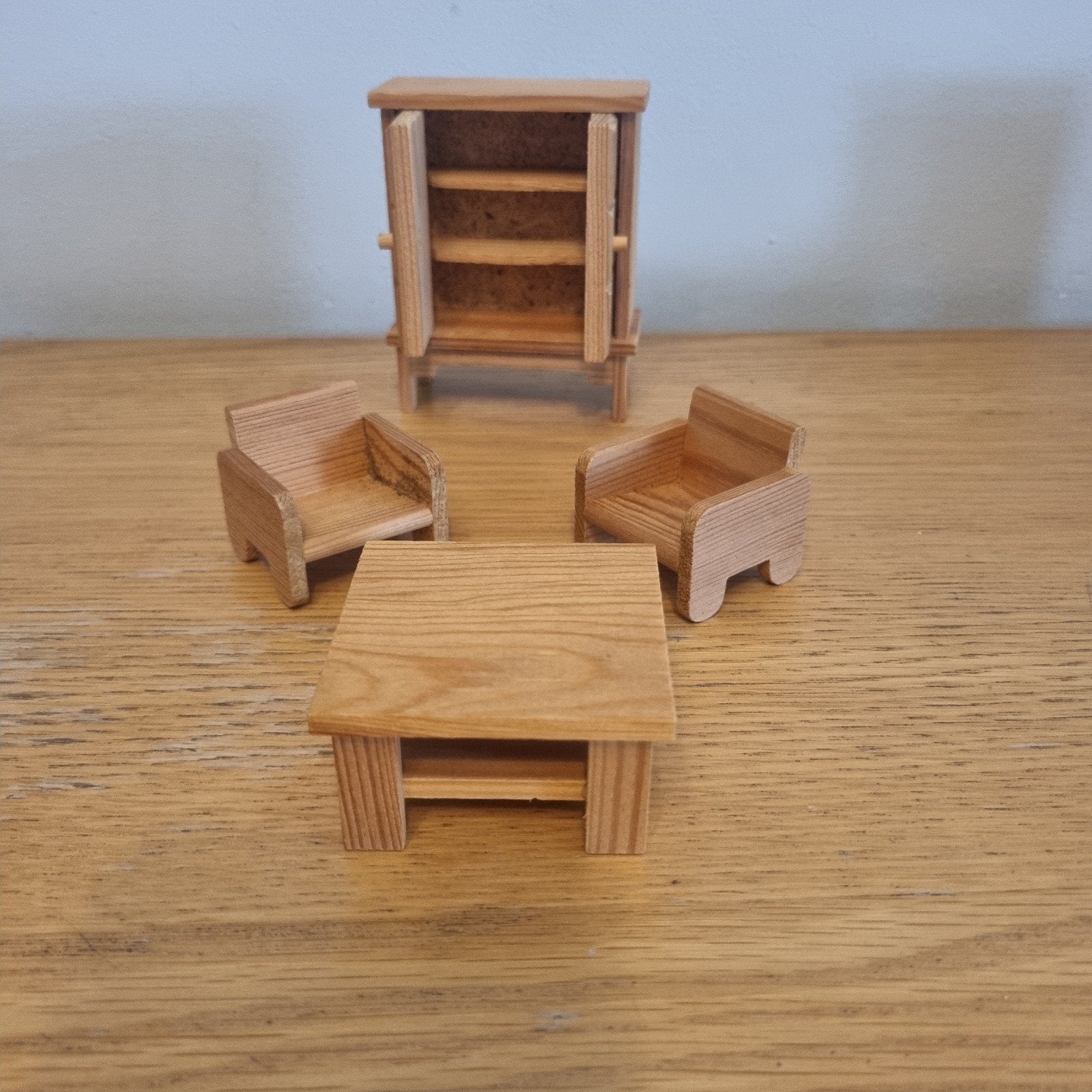 Houten Lundby meubels voor in een poppenhuis 1:18, Ophalen of Verzenden, Zo goed als nieuw, Poppenhuis