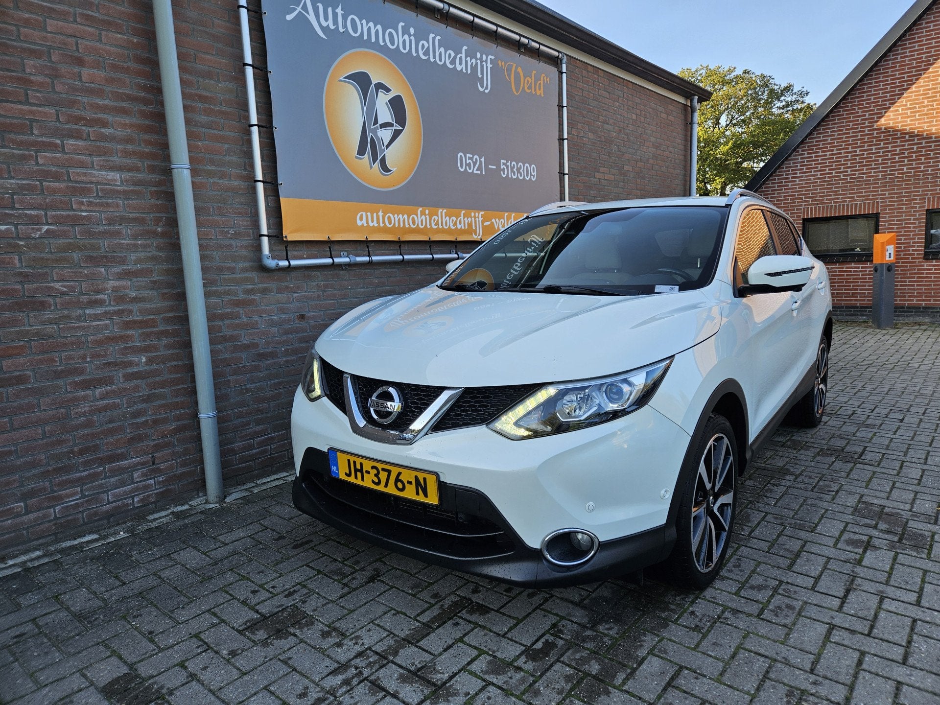 Nissan QASHQAI 1.2 Tekna (motor probleem) (bj 2016), Auto's, Gebruikt, 4 cilinders, 116 pk, Wit