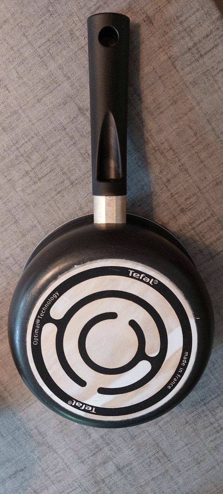Tefal steelpan, Huis en Inrichting, Koekenpan, Antiaanbaklaag, Aluminium, Ophalen of Verzenden