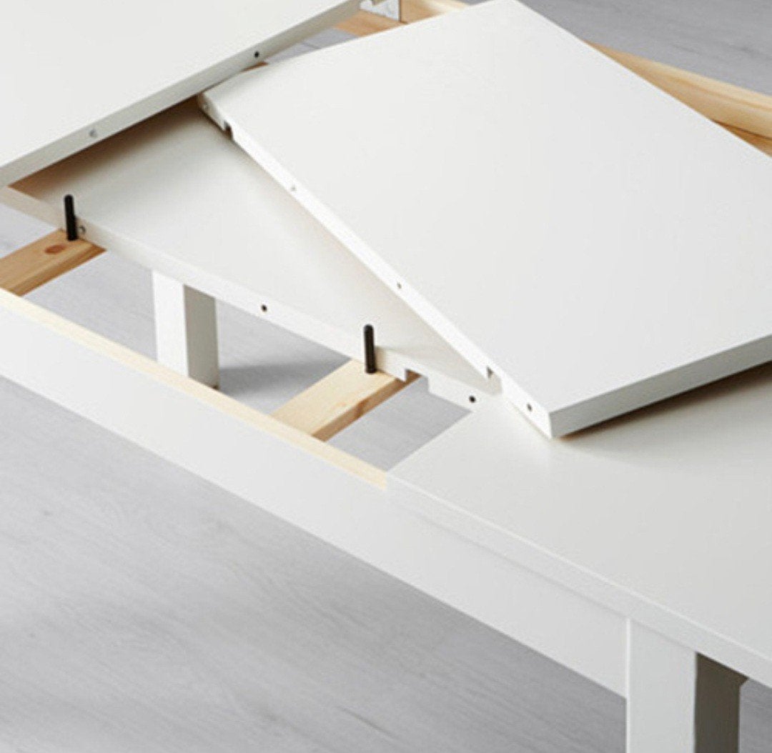 Foto 4 van witte BJURSTA uitschuifbare  ikea eettafel